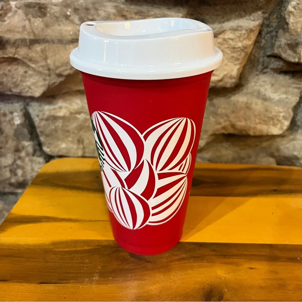 NWT HOLIDAY 2024 Starbucks Festive Red Cups White Lids Set of 5 RED CUP DAY 2024
